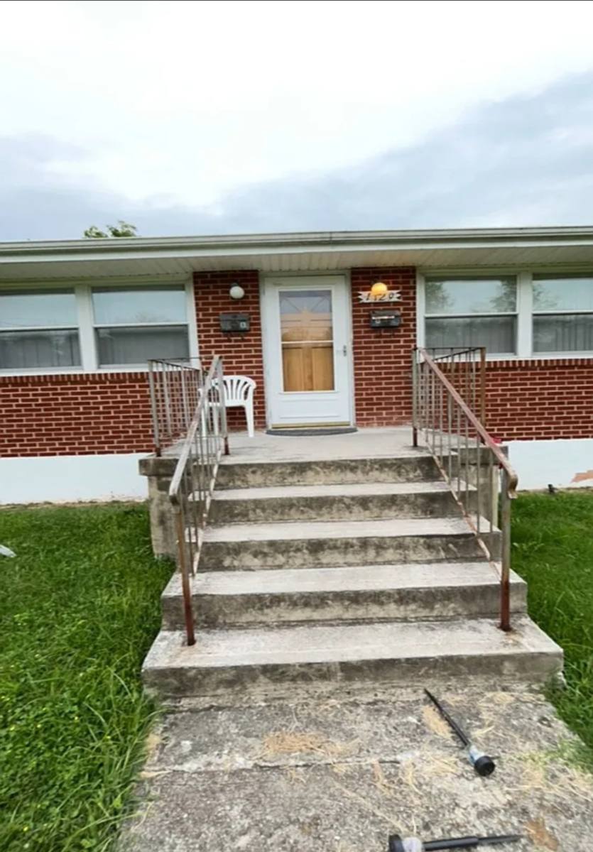 Apartment for rent at 1129 Forest Park Blvd NW #A, Roanoke, VA 24017