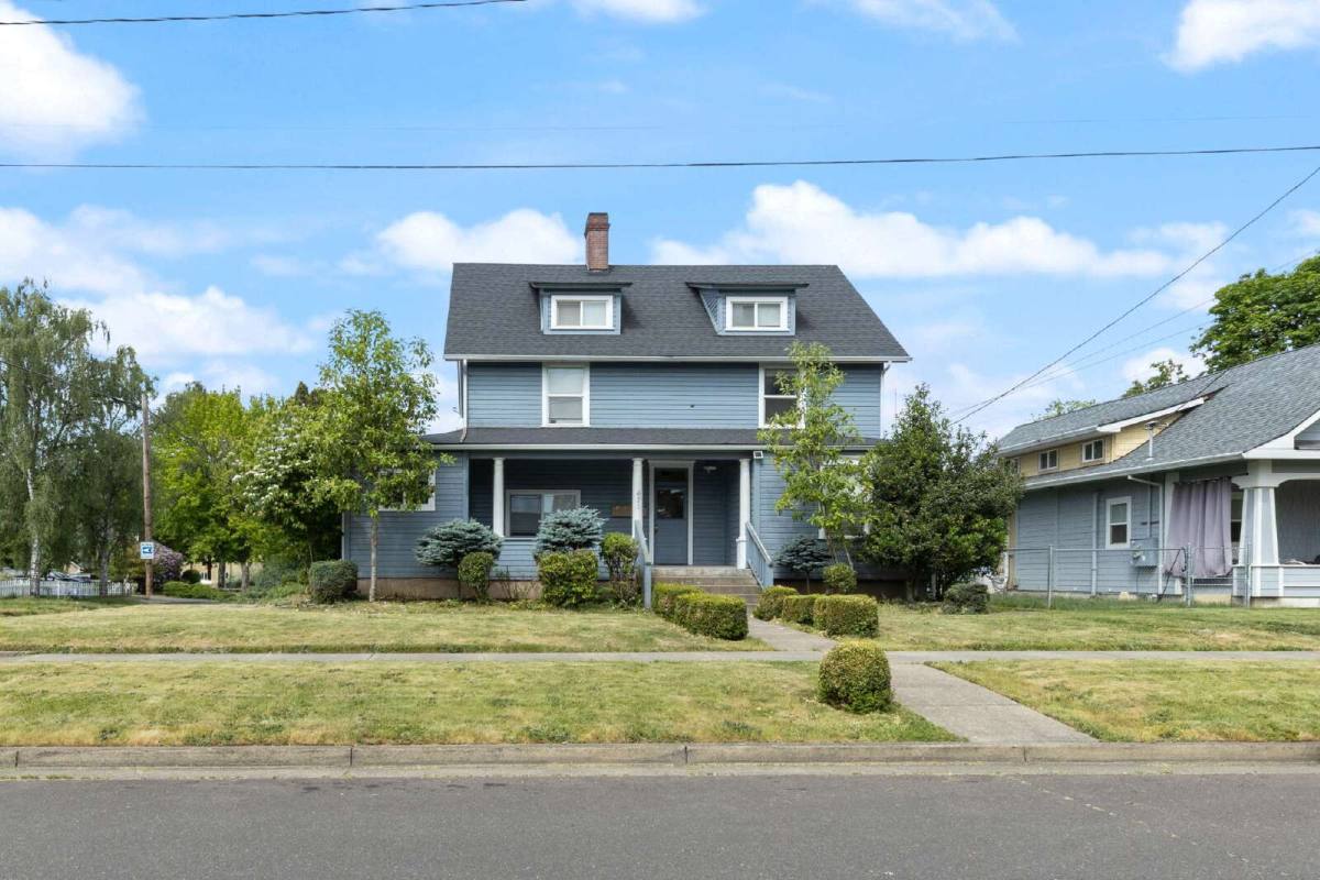 Apartment for rent at 421 S College St #4, Newberg, OR 97132
