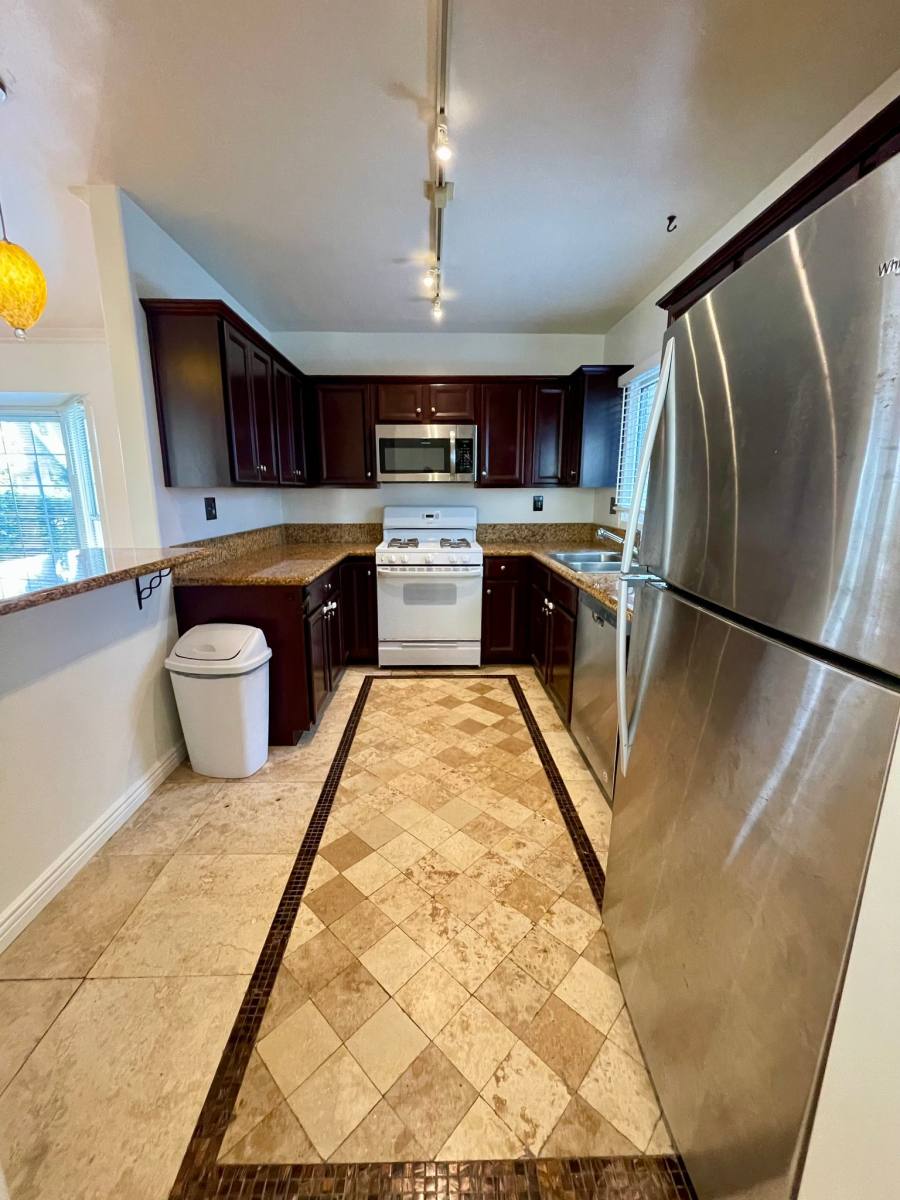 House for rent at 1760 11th St, Santa Monica, CA 90404