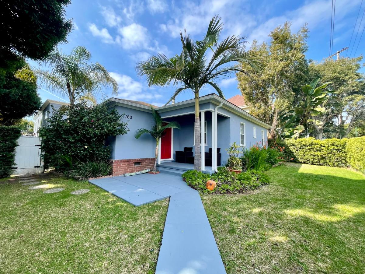 House for rent at 1760 11th St, Santa Monica, CA 90404