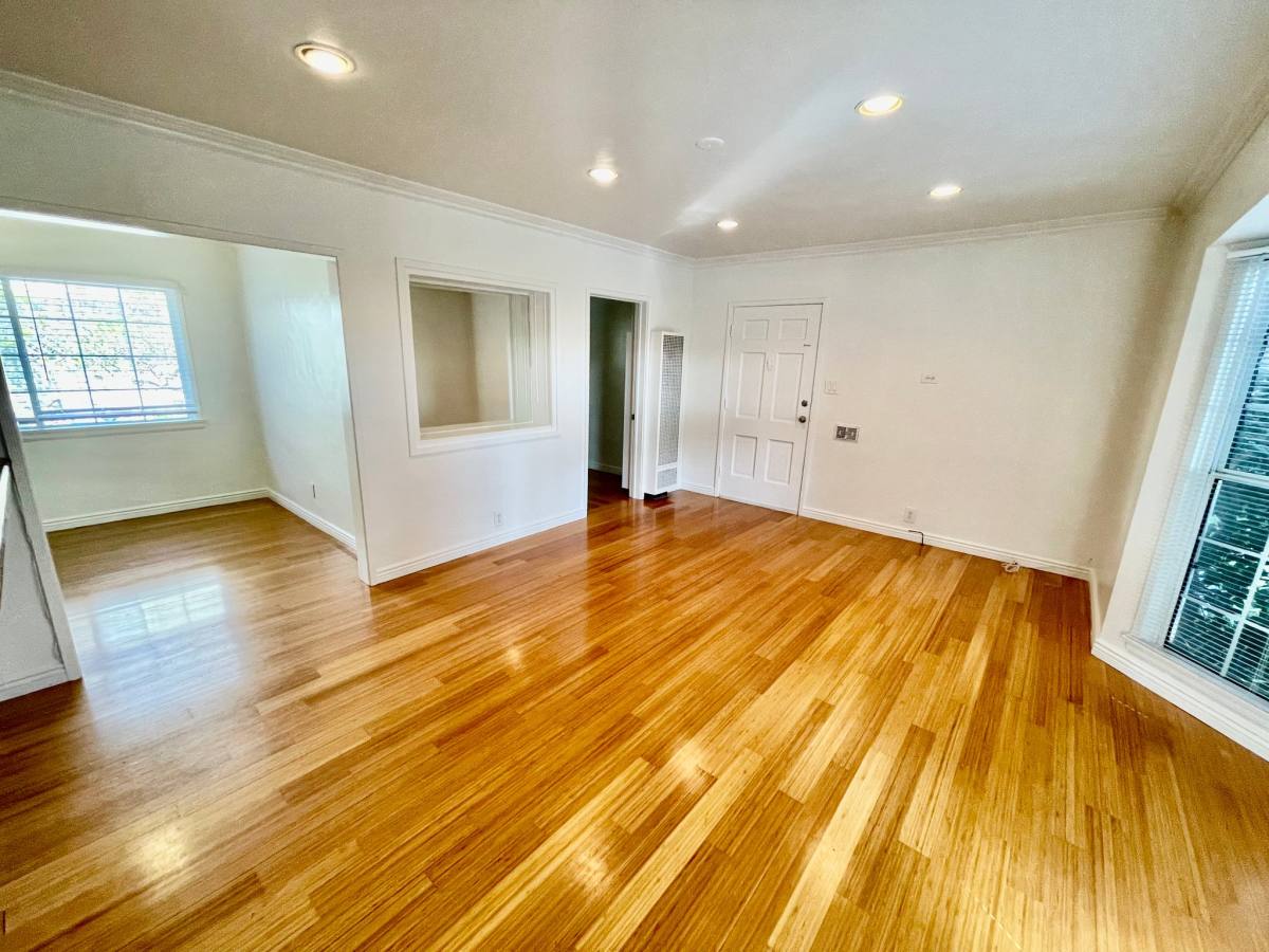 House for rent at 1760 11th St, Santa Monica, CA 90404