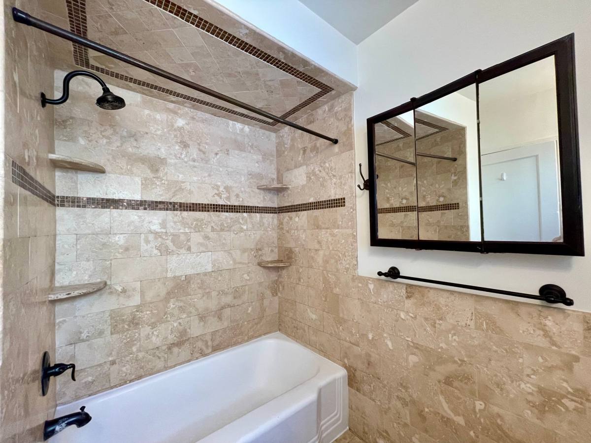 House for rent at 1760 11th St, Santa Monica, CA 90404