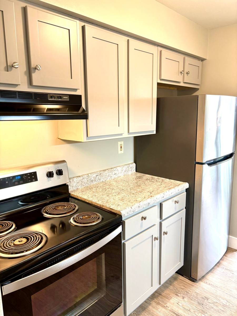 Apartment for rent at 4028 N Illinois Ave #4, Peoria Heights, IL 61616
