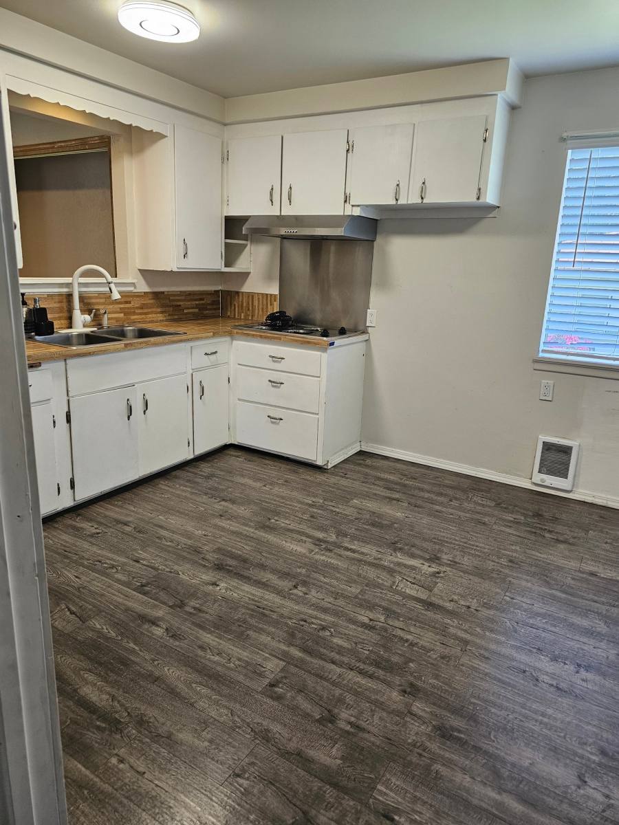 House for rent at 7519 Lakewood Dr W, Lakewood, WA 98499