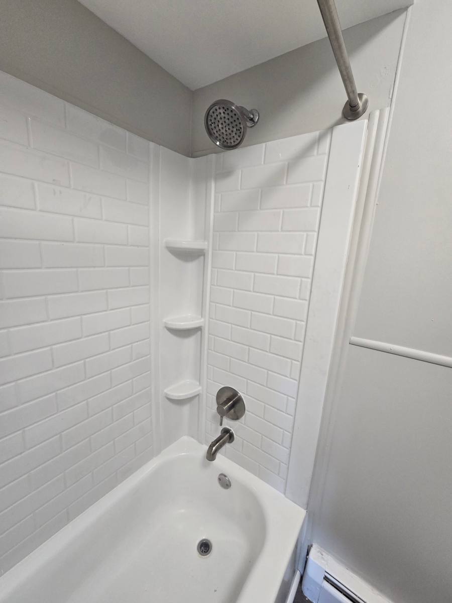 Apartment for rent at 27415 Gratiot Ave #1, Roseville, MI 48066