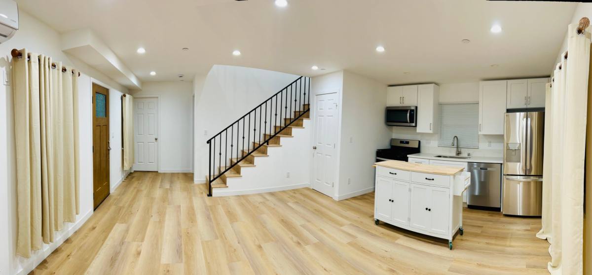 House for rent at 18654 1 2 Runnymede St, Reseda, CA 91335