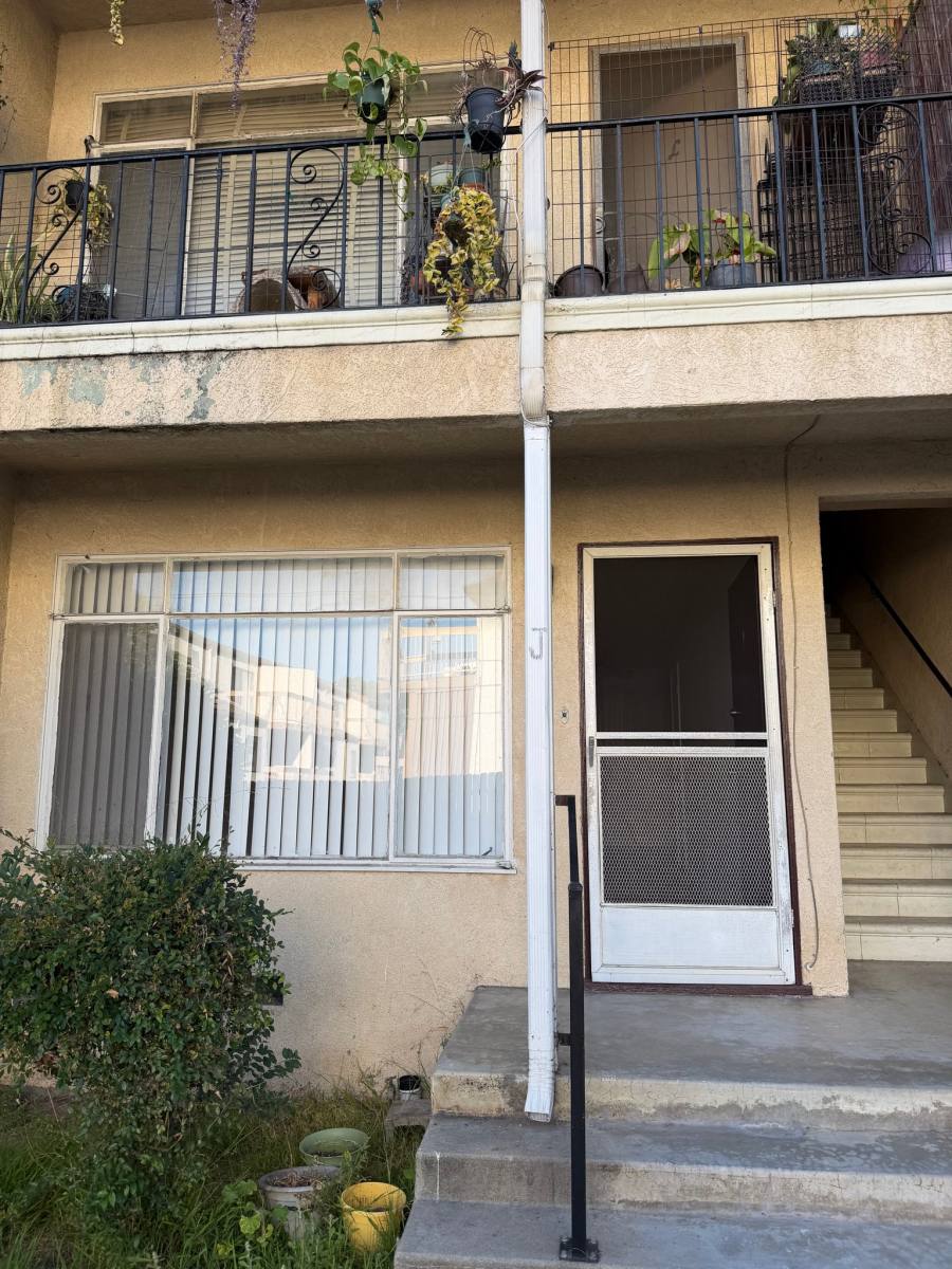 Apartment for rent at 918 W Huntington Dr #J, Arcadia, CA 91007