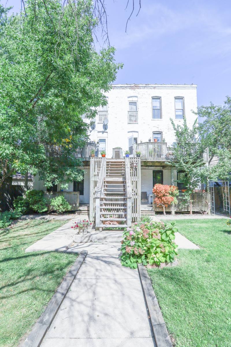 Apartment for rent at 1454 Erie #2W, Chicago, IL 60642