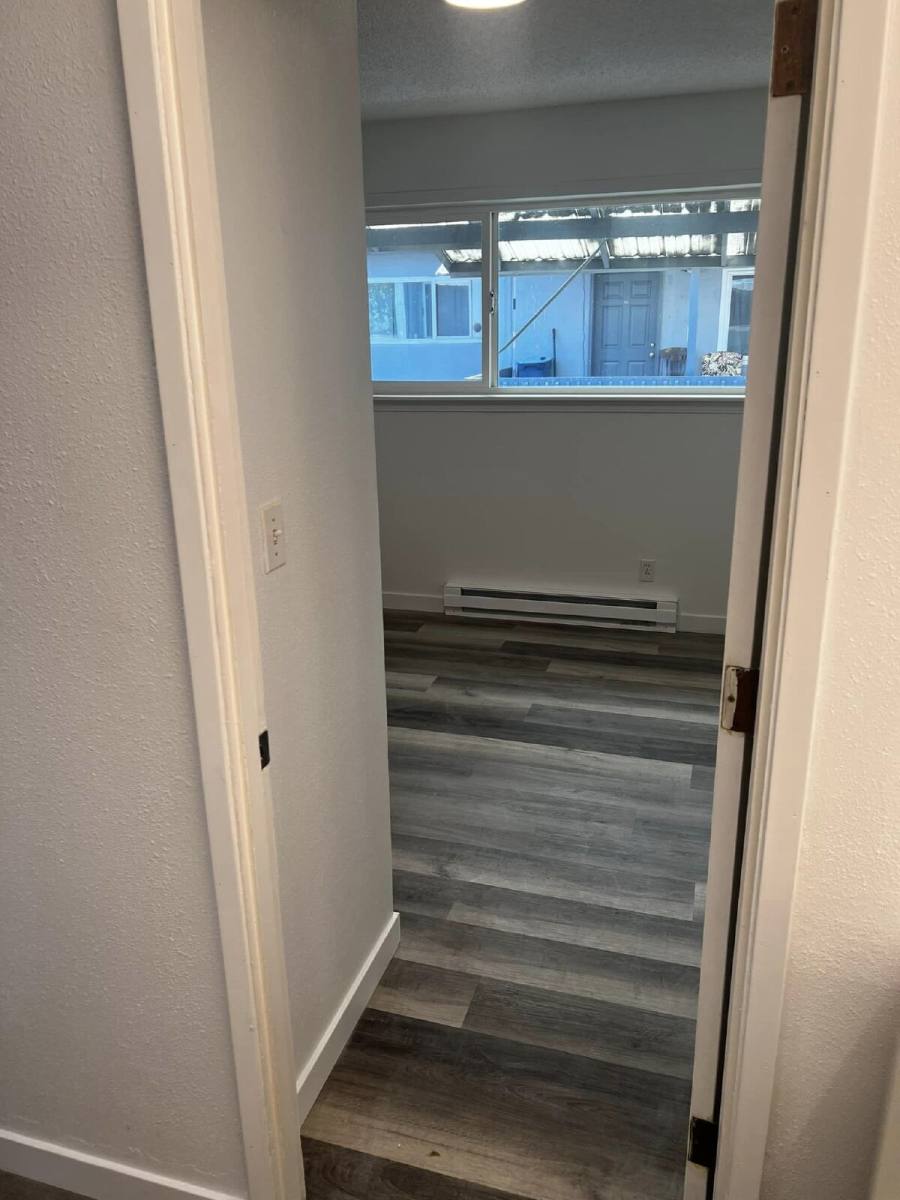 Apartment for rent at 220 N 8th St #11, Cottage Grove, OR 97424