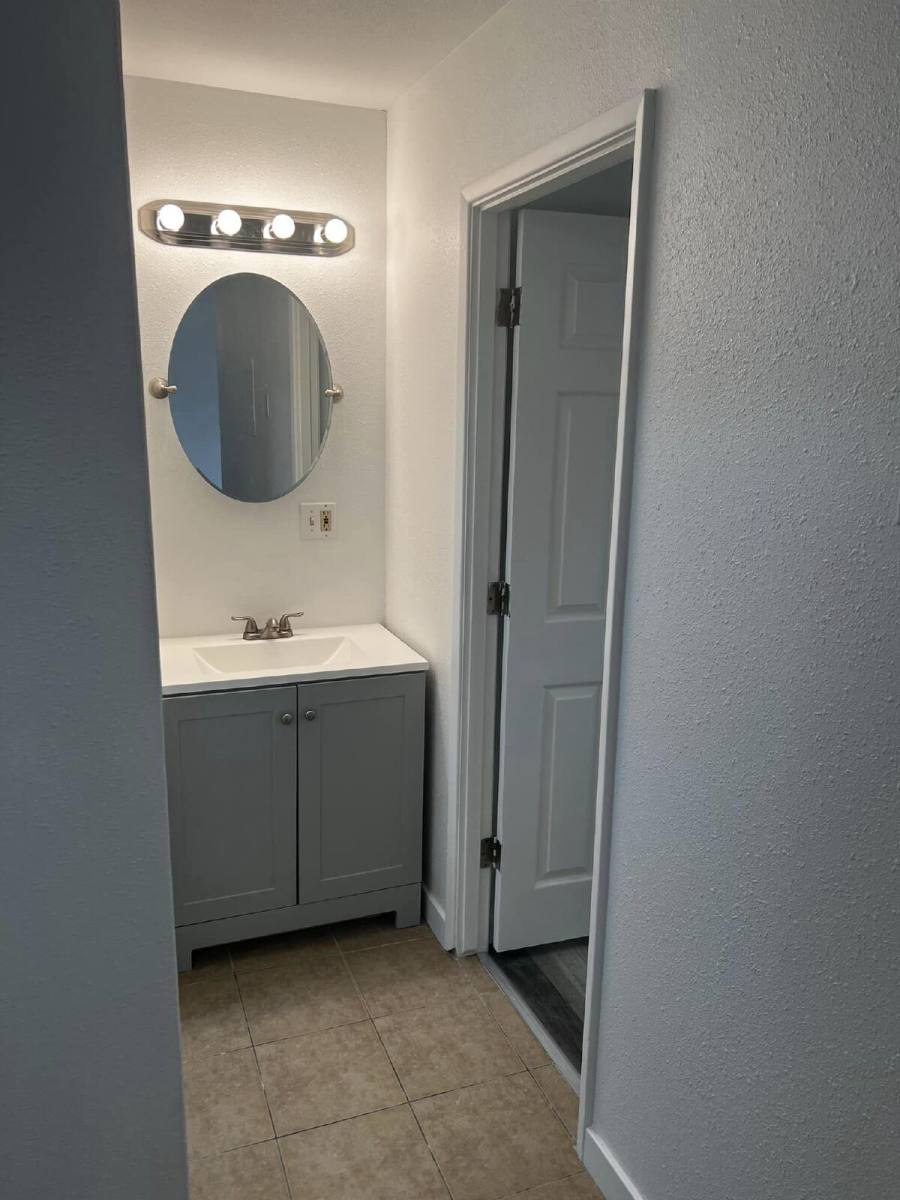 Apartment for rent at 220 N 8th St #11, Cottage Grove, OR 97424
