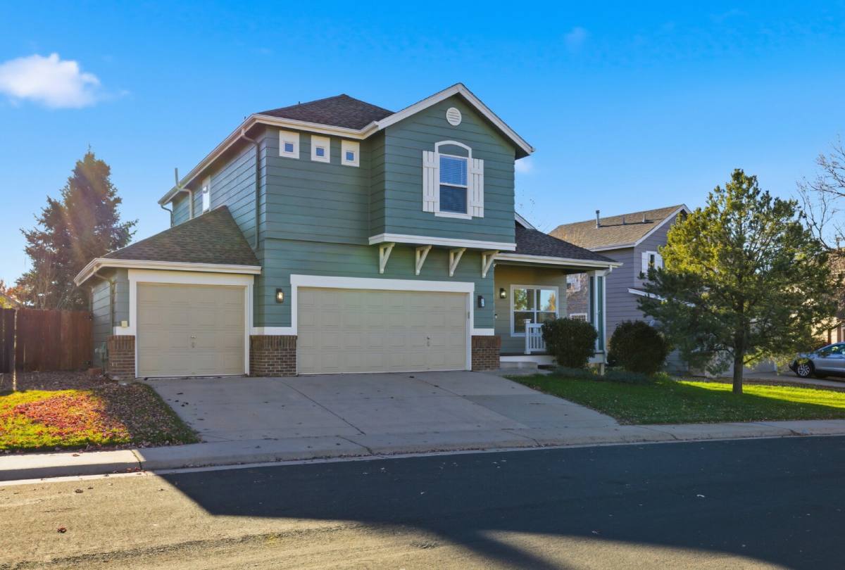 House for rent at 12575 S Beaver Creek Way, Parker, CO 80134