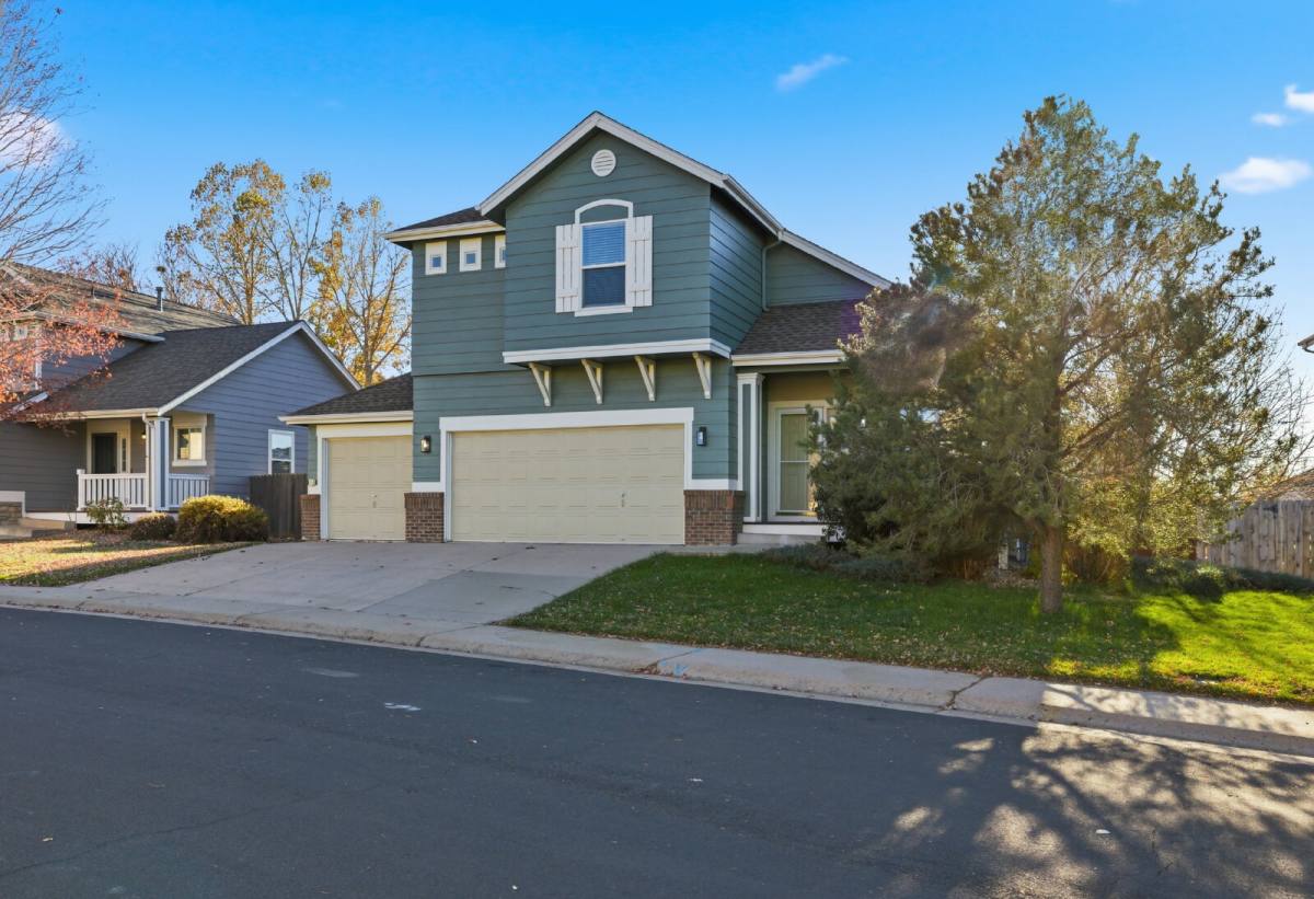 House for rent at 12575 S Beaver Creek Way, Parker, CO 80134
