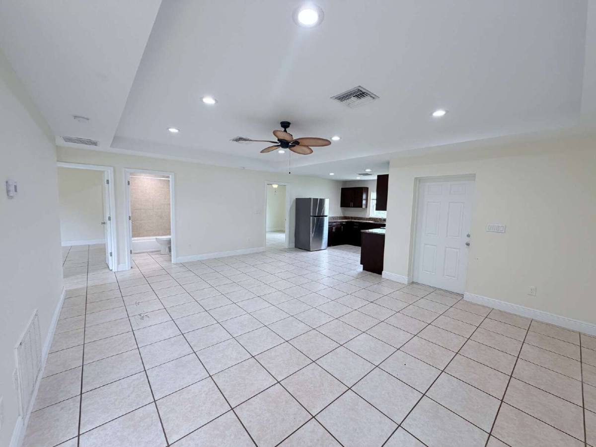 Apartment for rent at 3672 Skipper Rd, Sebring, FL 33875