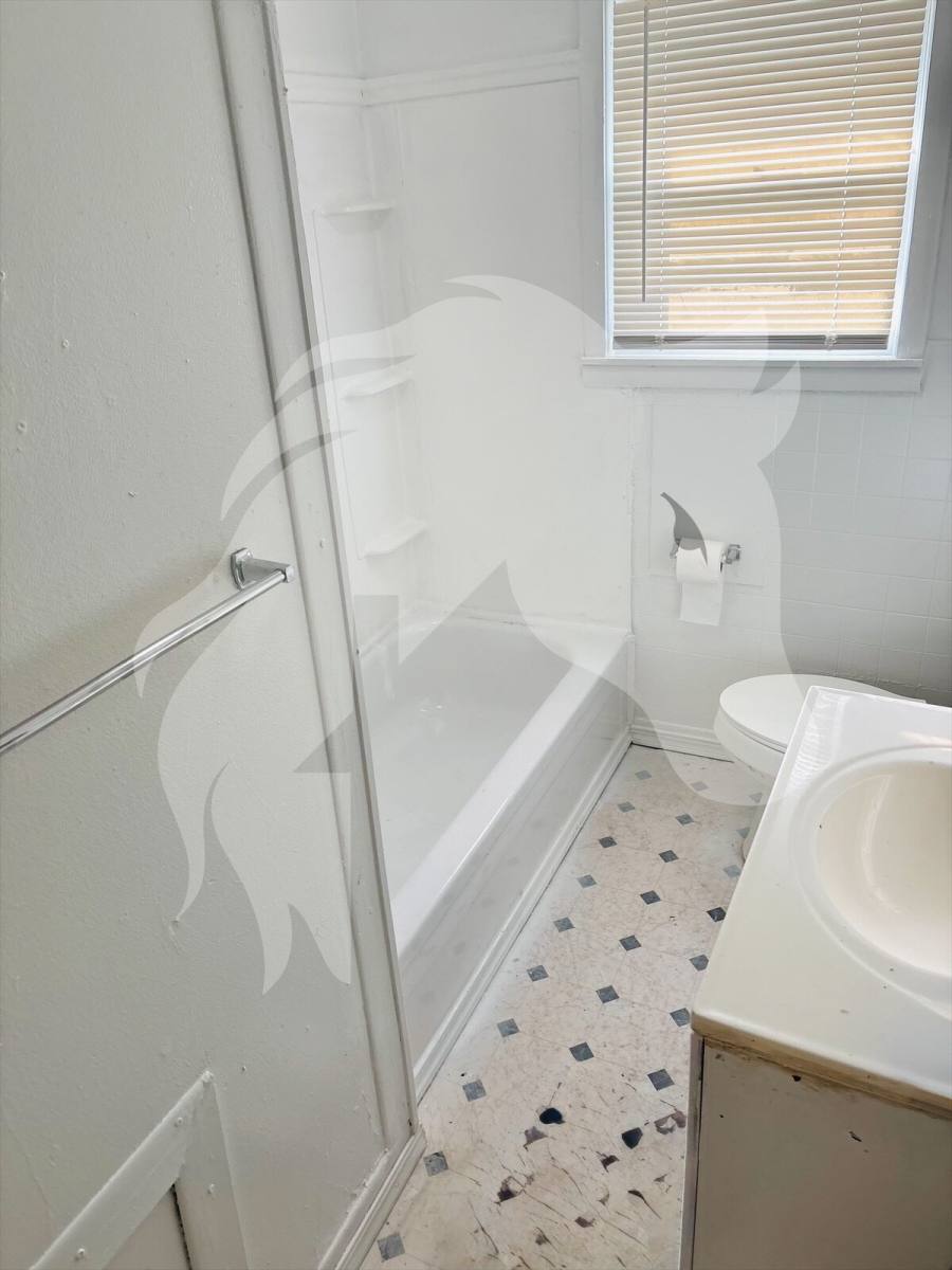 House for rent at 708 SE 2nd St, Lindsay, OK 73052