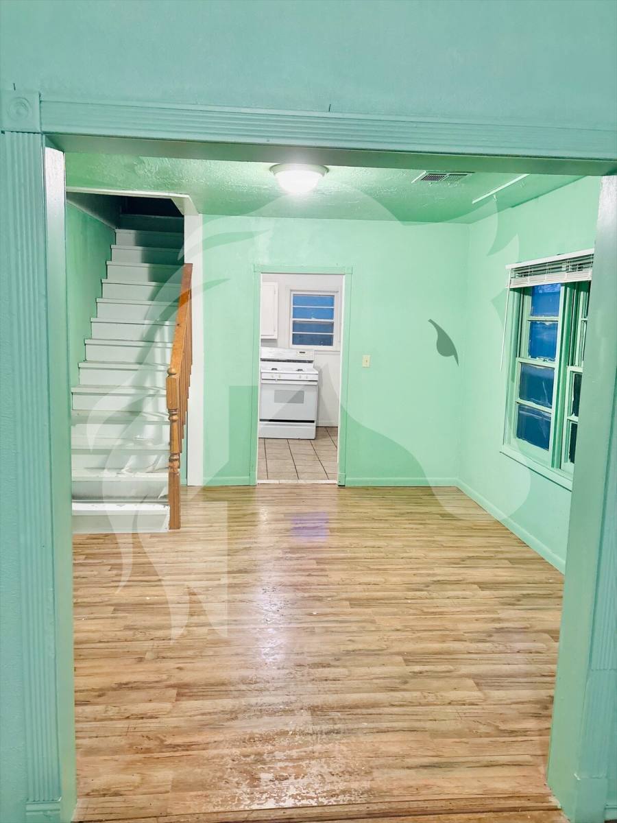 House for rent at 708 SE 2nd St, Lindsay, OK 73052