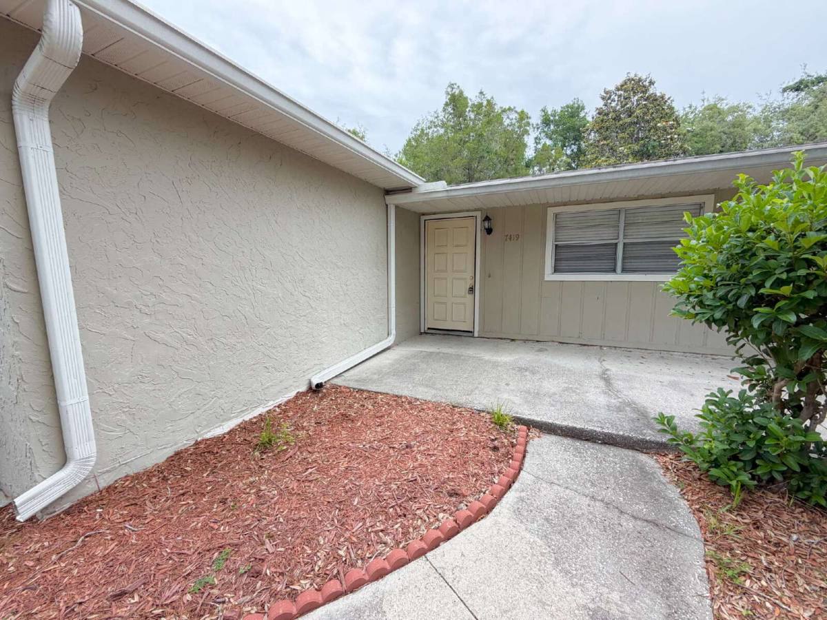 Townhouse for rent at 7419 Mead Dr, Spring Hill, FL 34606