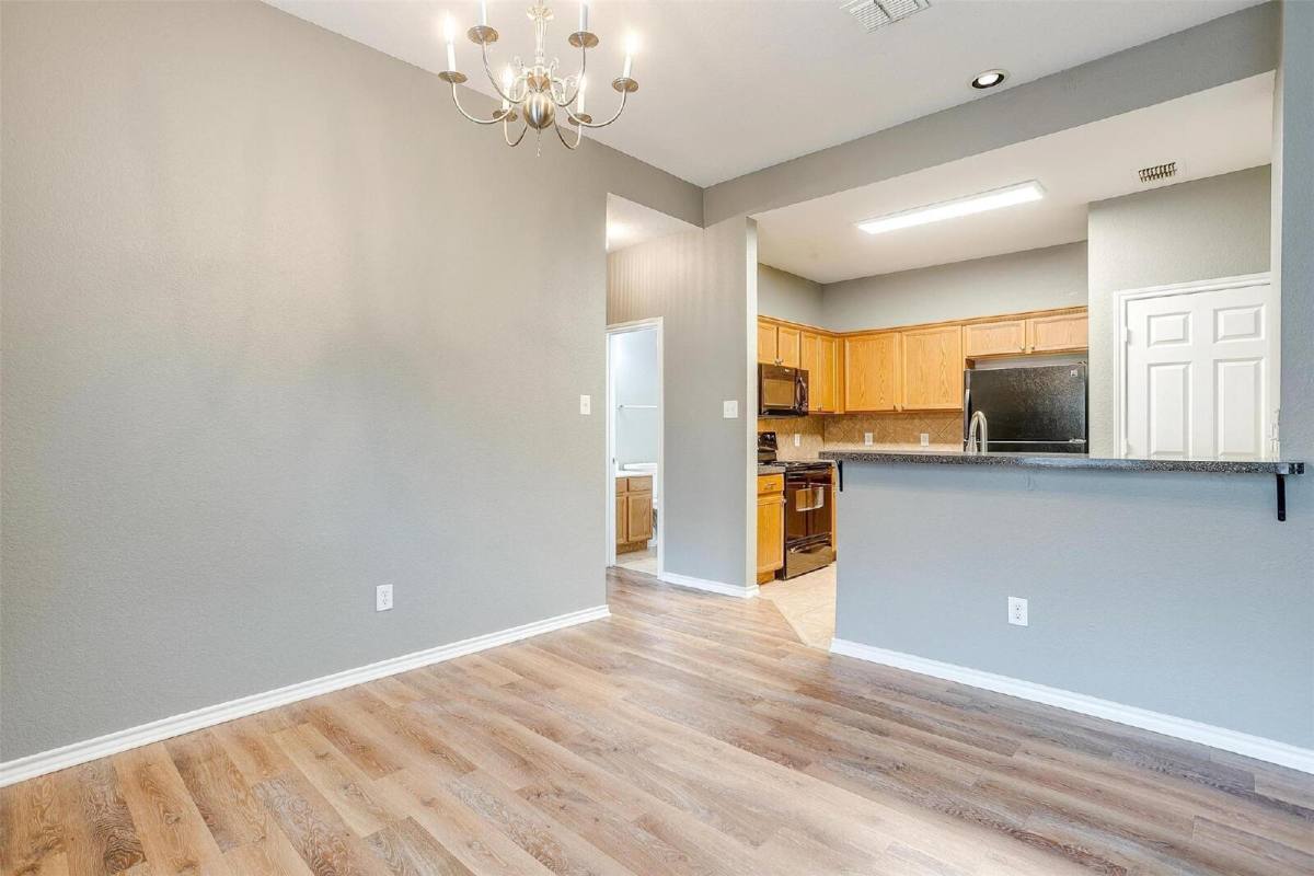 Townhouse for rent at 812 Walnut St, Burleson, TX 76028