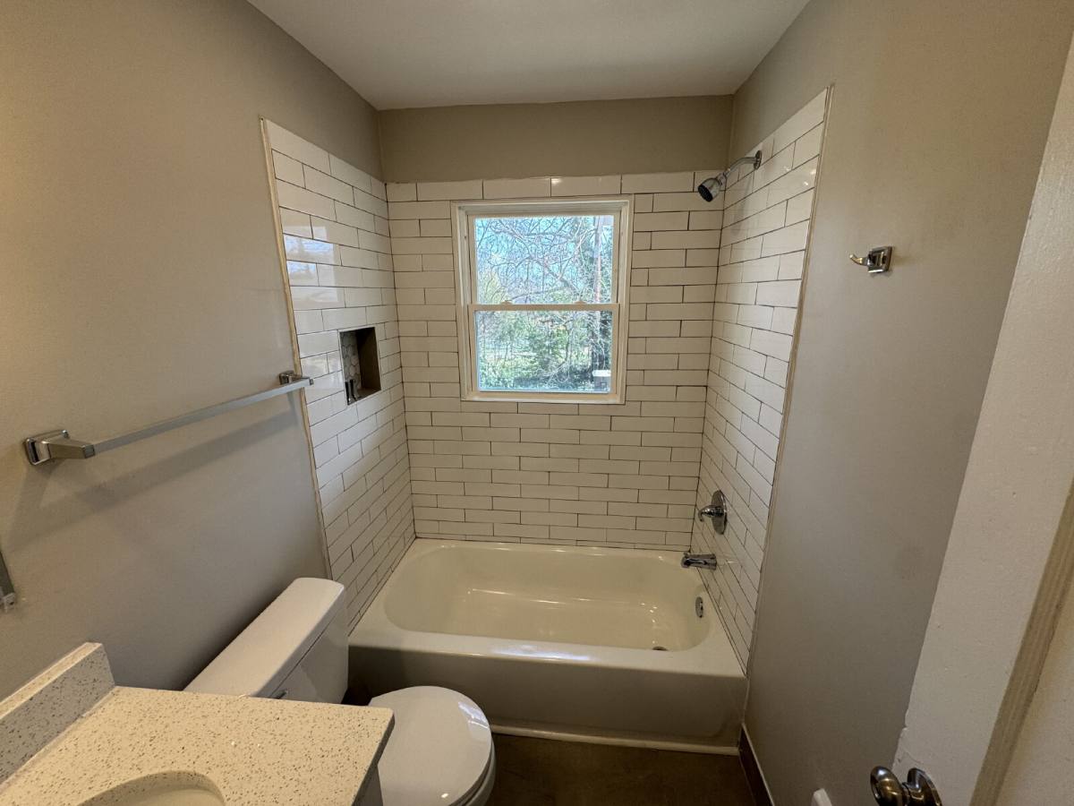Apartment for rent at 11 Spencer St, Greenville, SC 29611