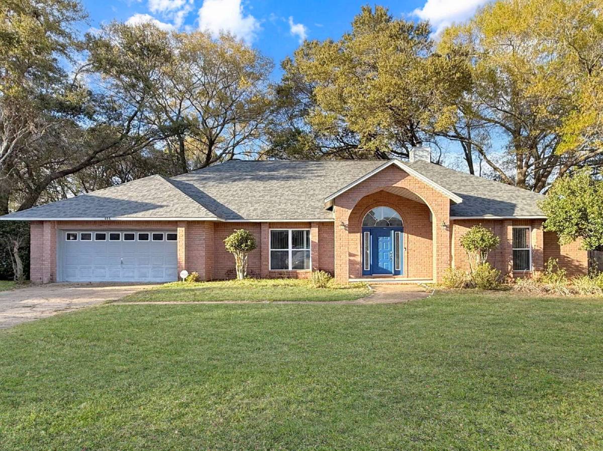 House for rent at 404 Buxton Way, Cantonment, FL 32533