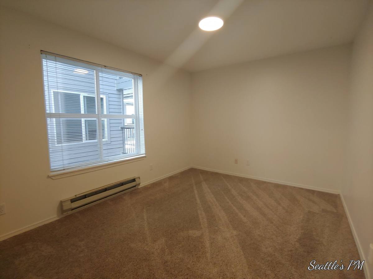 Apartment for rent at 600 N 85th St #305, Seattle, WA 98103