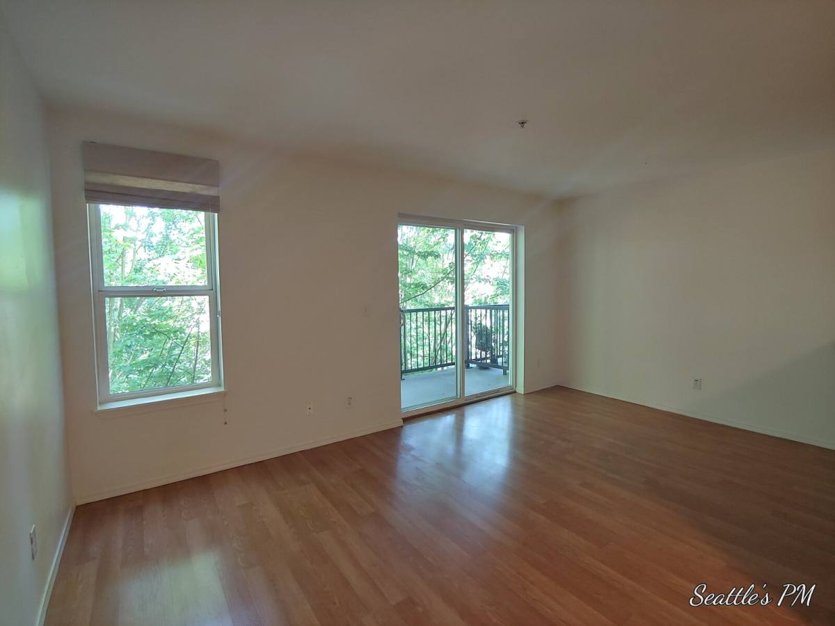 Apartment for rent at 600 N 85th St #305, Seattle, WA 98103