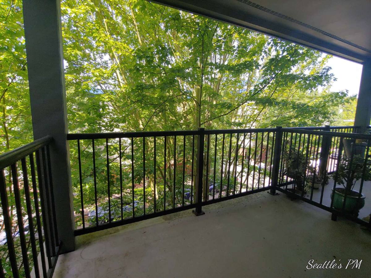 Apartment for rent at 600 N 85th St #305, Seattle, WA 98103