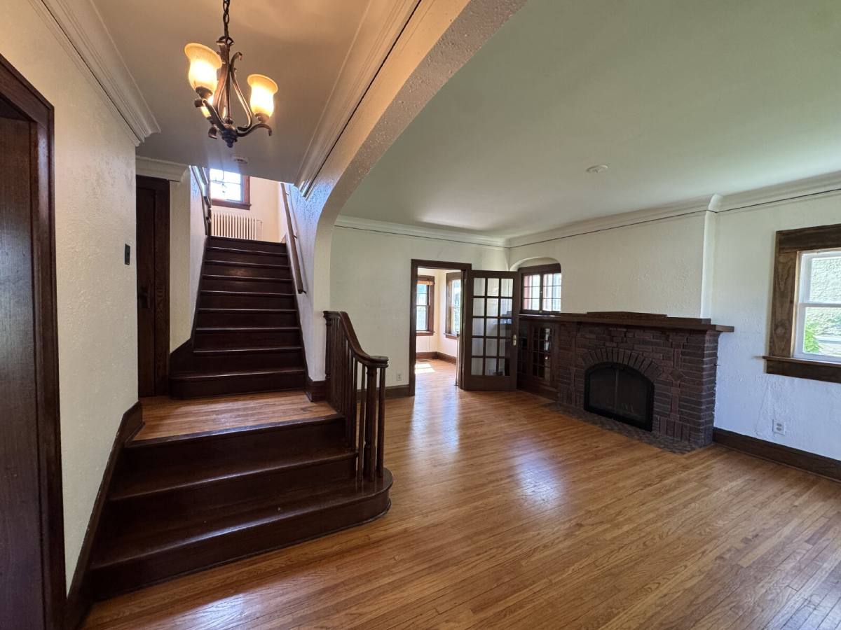 House for rent at 1504 Queen Ave N, Minneapolis, MN 55411