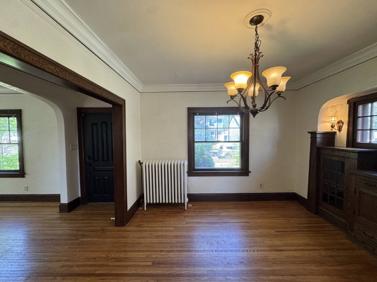 House for rent at 1504 Queen Ave N, Minneapolis, MN 55411