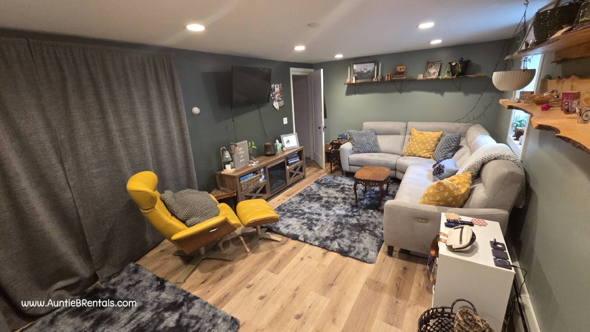 Apartment for rent at 1606 Hewitt Ave, Saint Paul, MN 55104