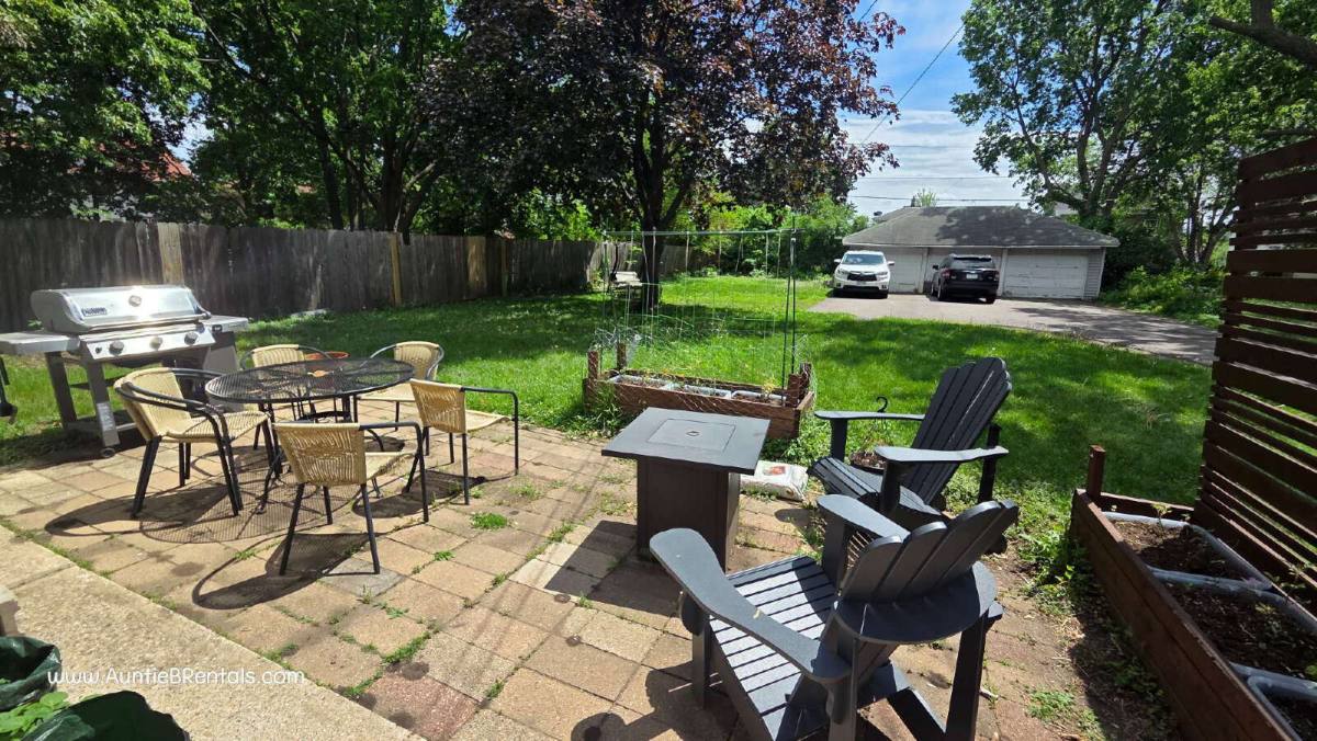 Apartment for rent at 1606 Hewitt Ave, Saint Paul, MN 55104