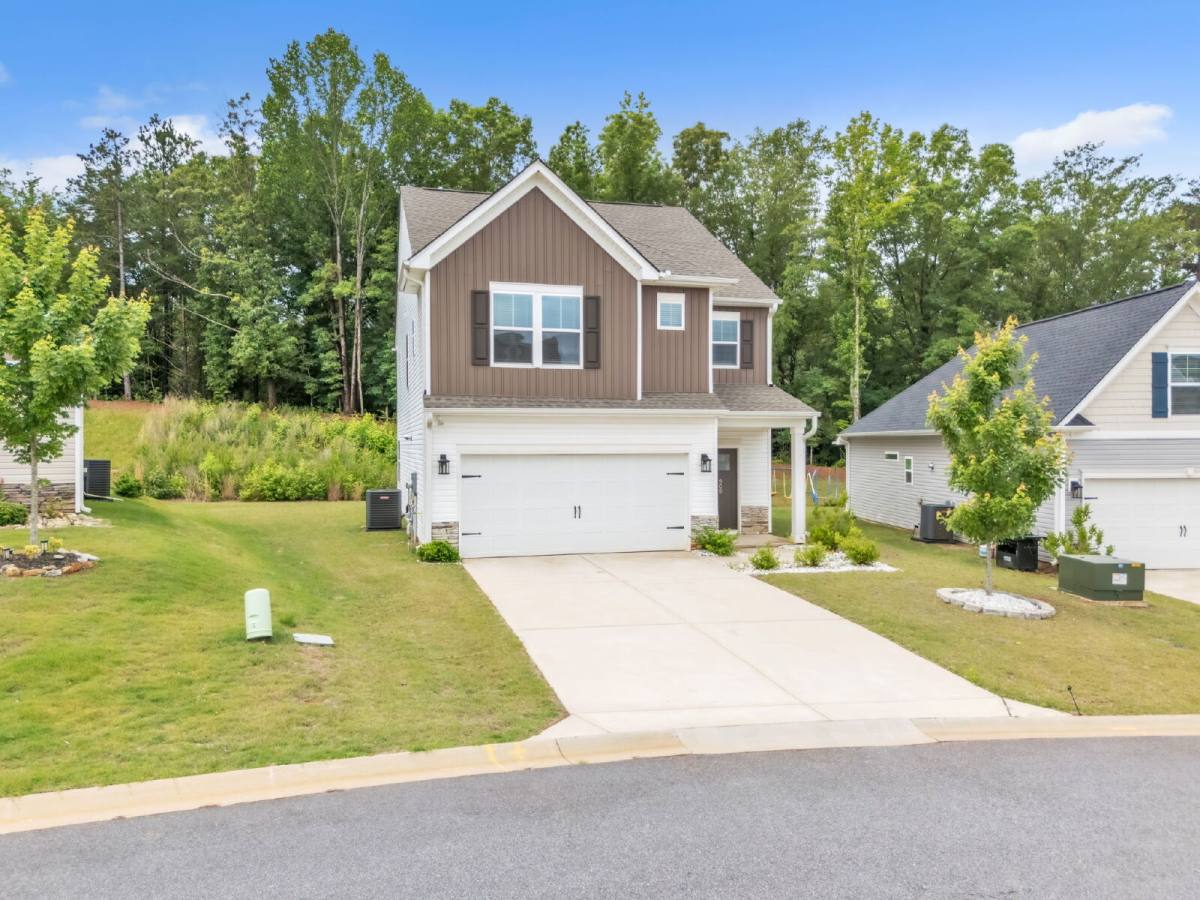 909 Cherry Plum Dr, Lyman, SC 29365 - House for Rent - Image 2