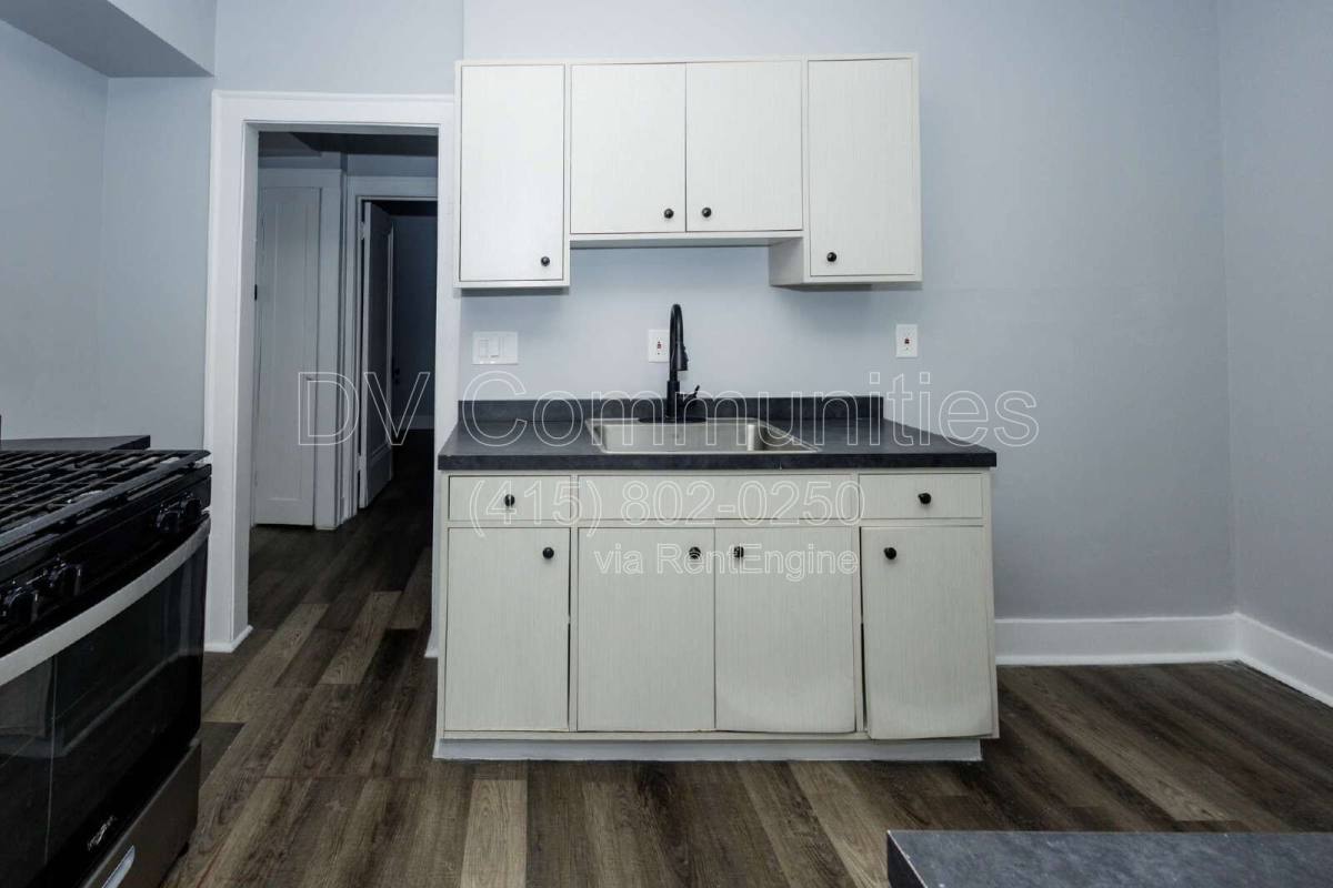 Apartment for rent at 3296 E 149th St, Cleveland, OH 44120