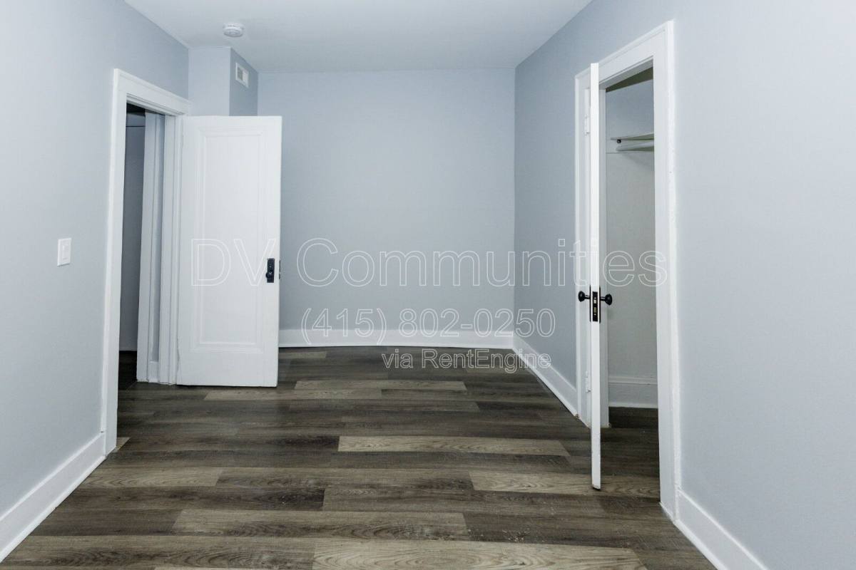 Apartment for rent at 3296 E 149th St, Cleveland, OH 44120