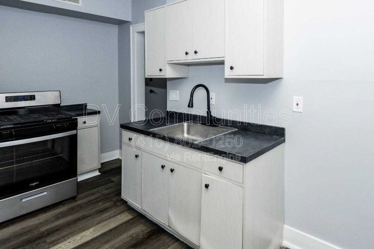 Apartment for rent at 3296 E 149th St, Cleveland, OH 44120
