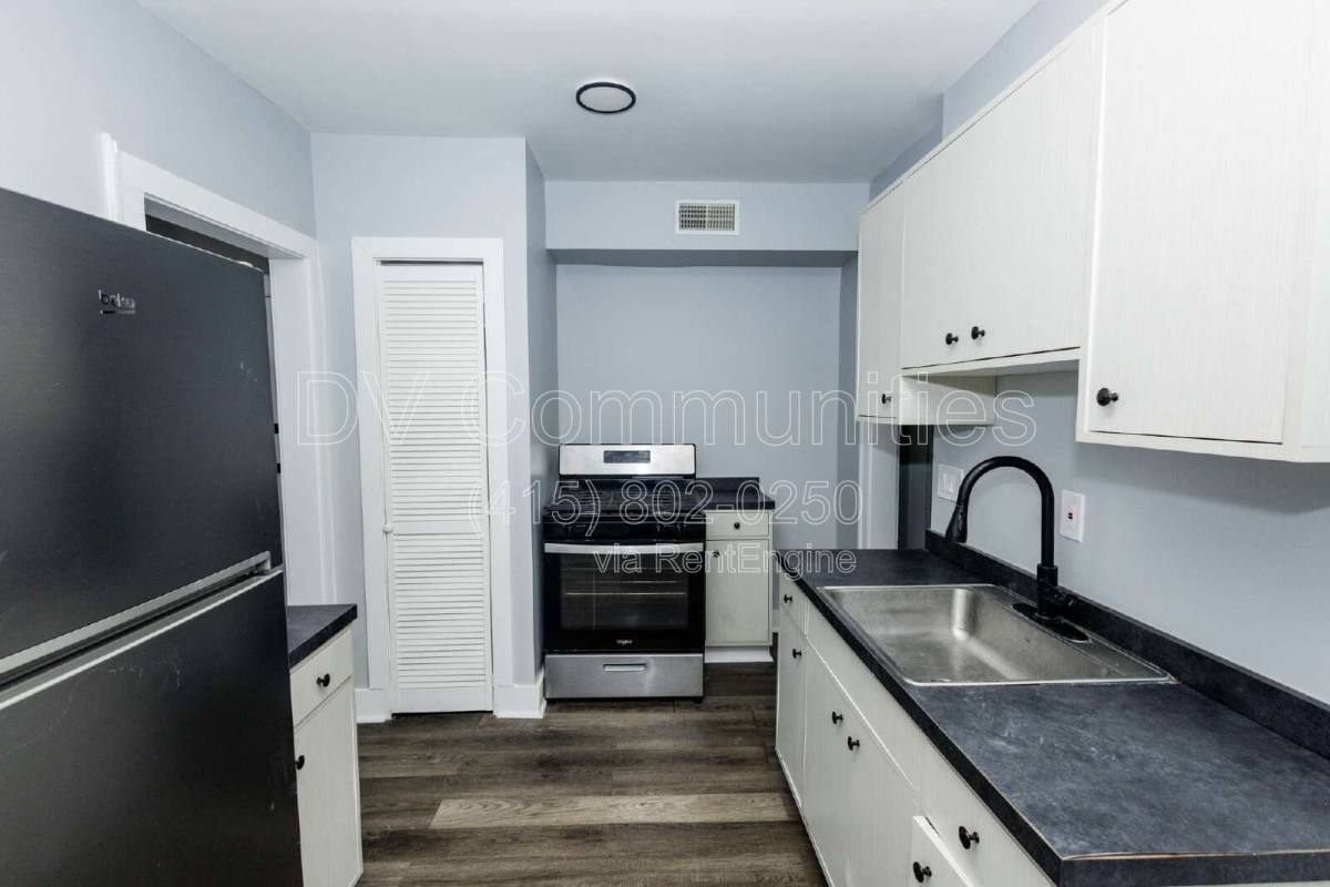 Apartment for rent at 3296 E 149th St, Cleveland, OH 44120