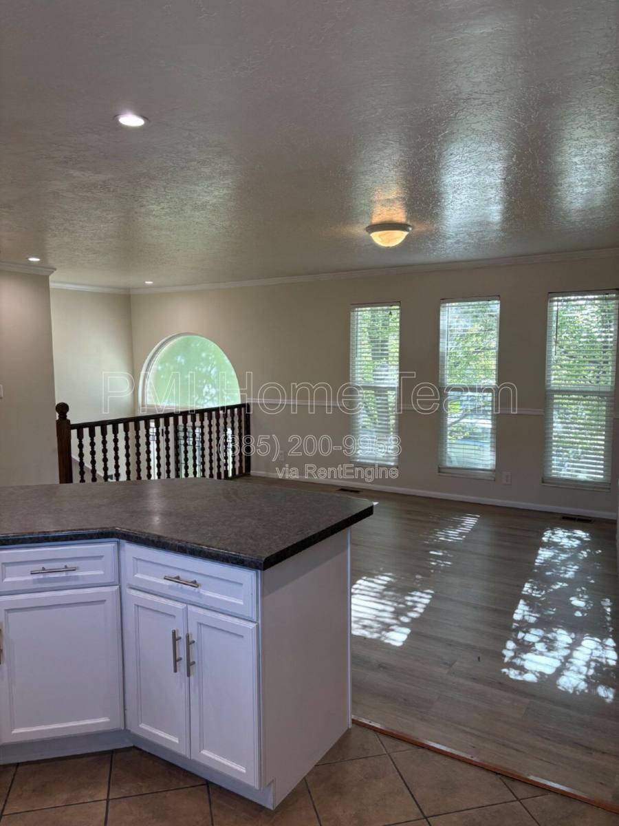 House for rent at 6068 S 2850 W, Roy, UT 84067
