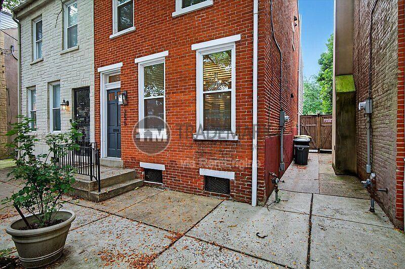 Townhouse for rent at 255 New Holland Ave, Lancaster, PA 17602