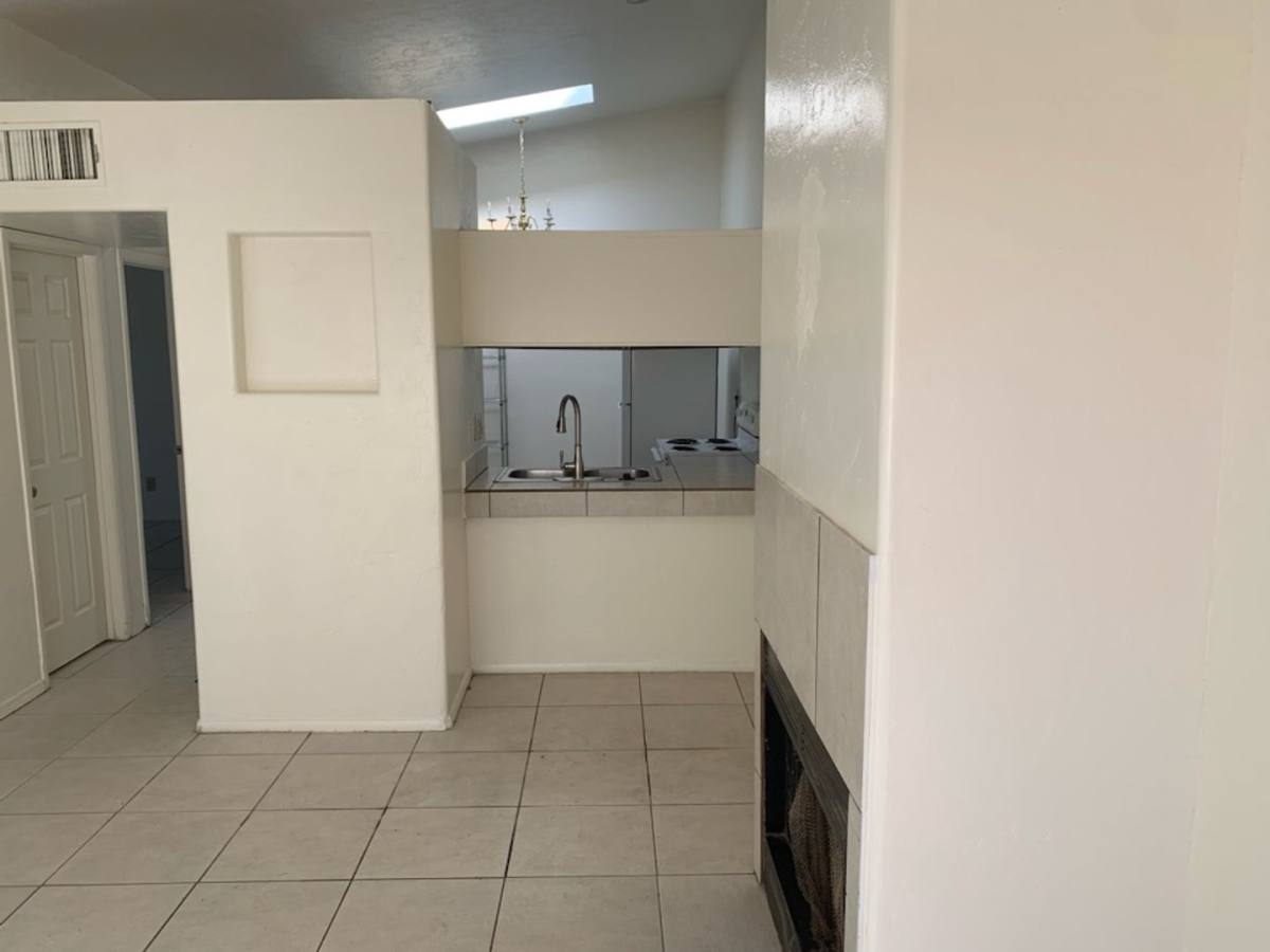 Apartment for rent at 379 E Thoroughbred St, Tucson, AZ 85706