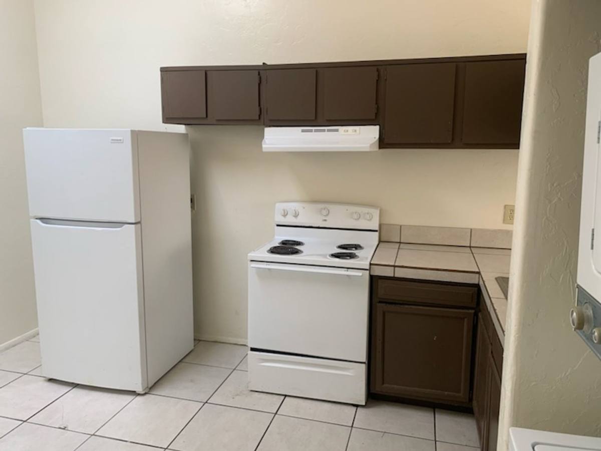 Apartment for rent at 379 E Thoroughbred St, Tucson, AZ 85706