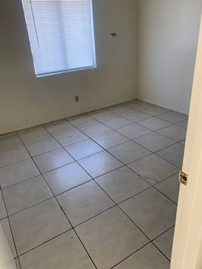 Apartment for rent at 379 E Thoroughbred St, Tucson, AZ 85706