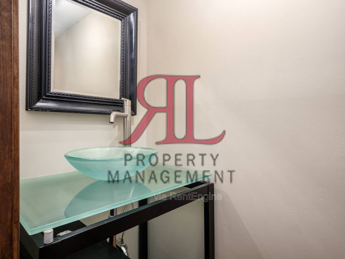 Apartment for rent at 362 W 4th Ave, Columbus, OH 43201
