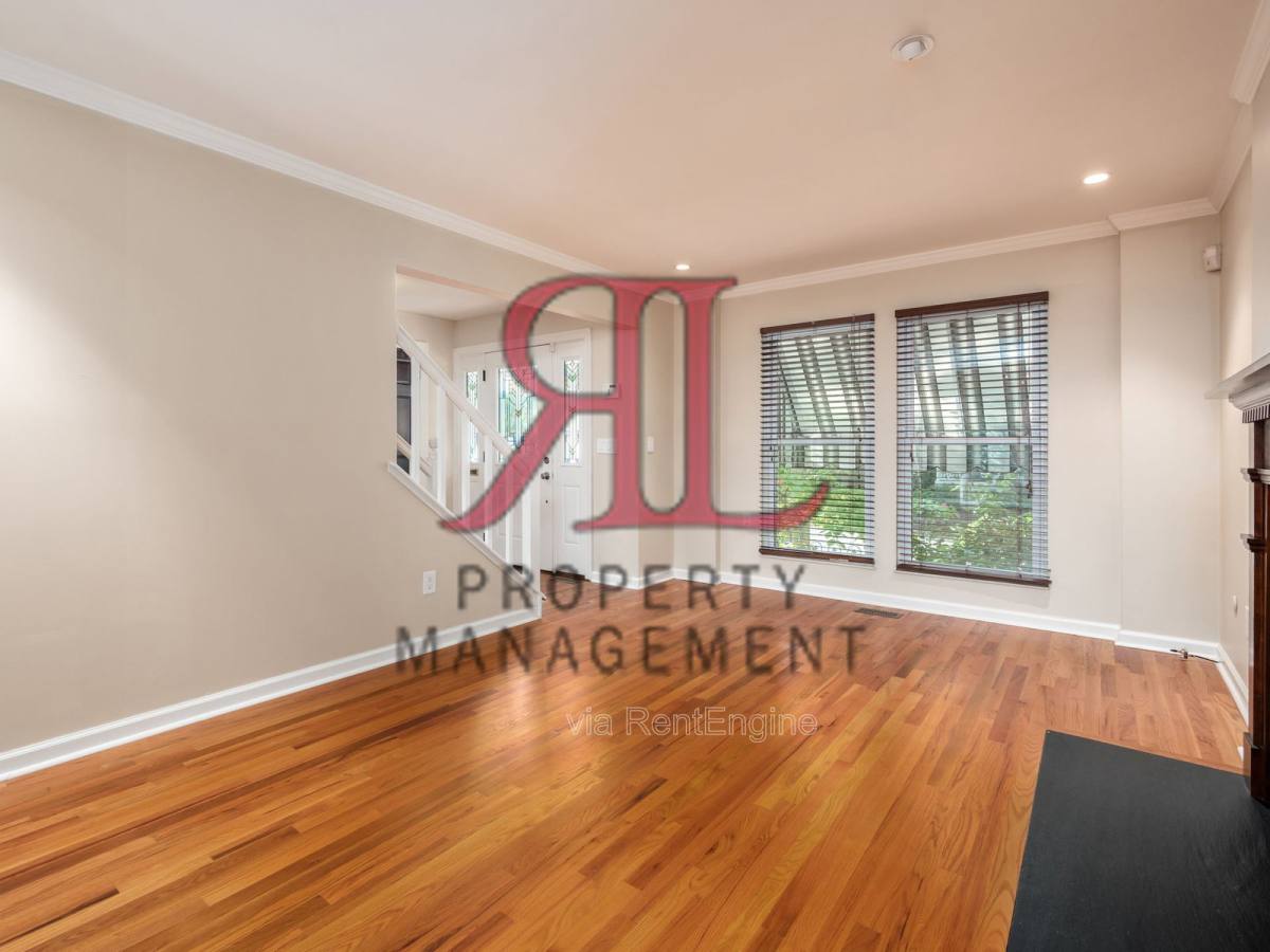 Apartment for rent at 362 W 4th Ave, Columbus, OH 43201