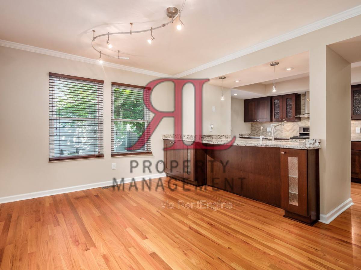 Apartment for rent at 362 W 4th Ave, Columbus, OH 43201