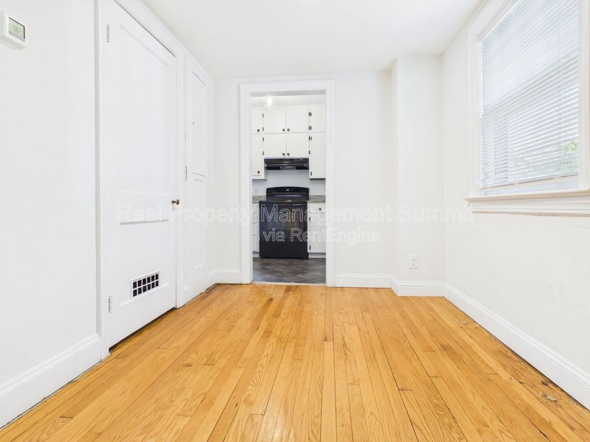 Apartment for rent at 625 Alleghany Ave #3, Staunton, VA 24401