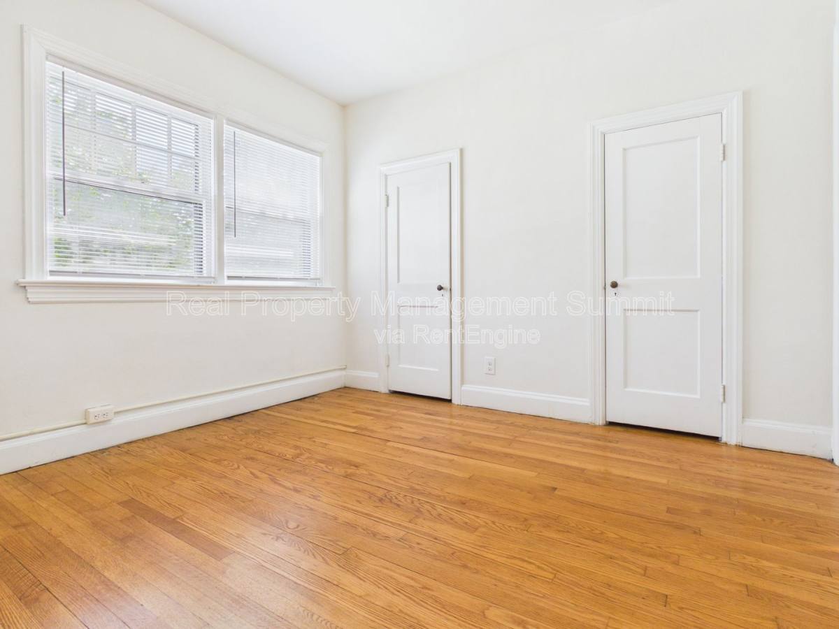 Apartment for rent at 625 Alleghany Ave #3, Staunton, VA 24401