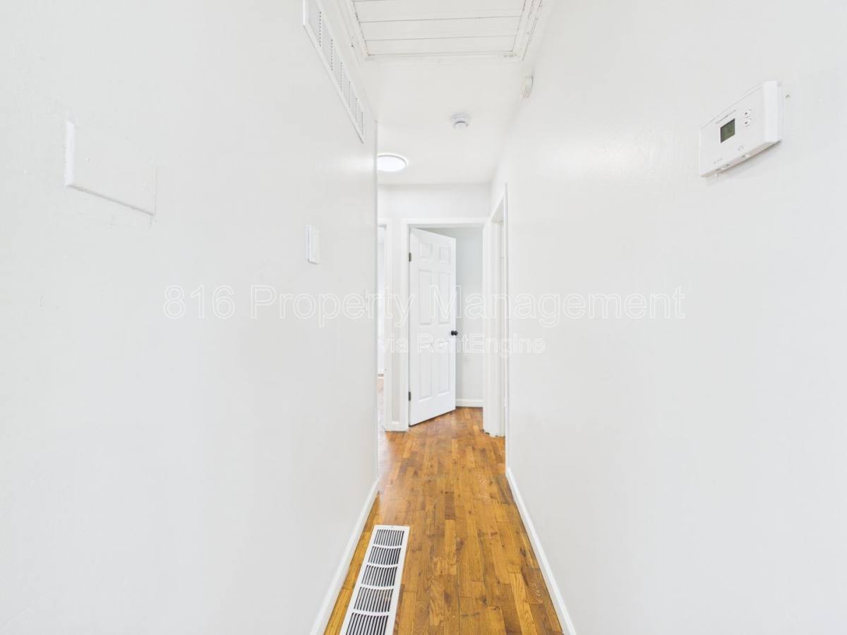 House for rent at 10323 E 20th St S, Independence, MO 64052
