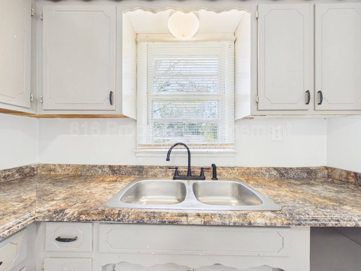 House for rent at 10323 E 20th St S, Independence, MO 64052