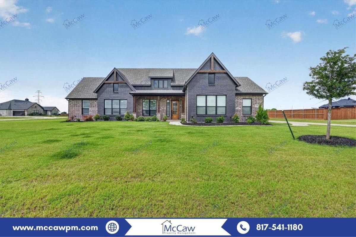 House for rent at 2270 Pitchfork Ranch Rd, Waxahachie, TX 75165