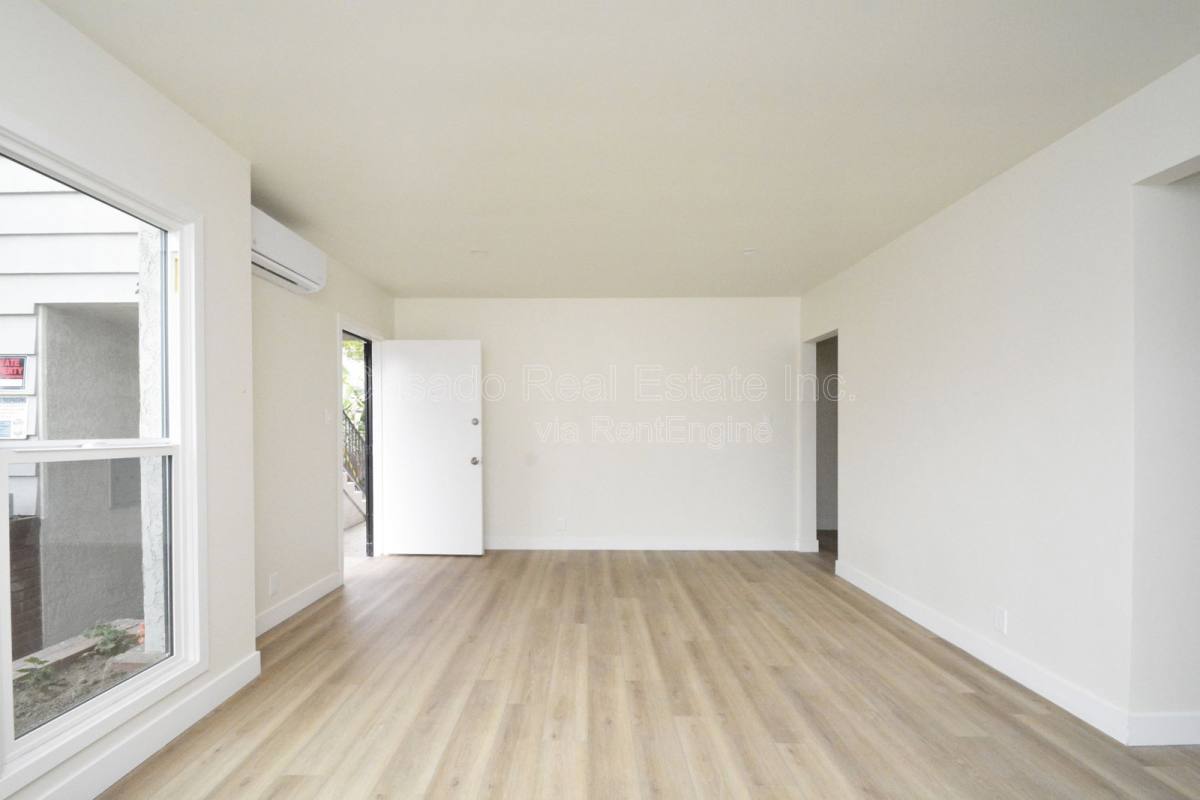 Apartment for rent at 2972 Pacific Ave #A, Long Beach, CA 90806