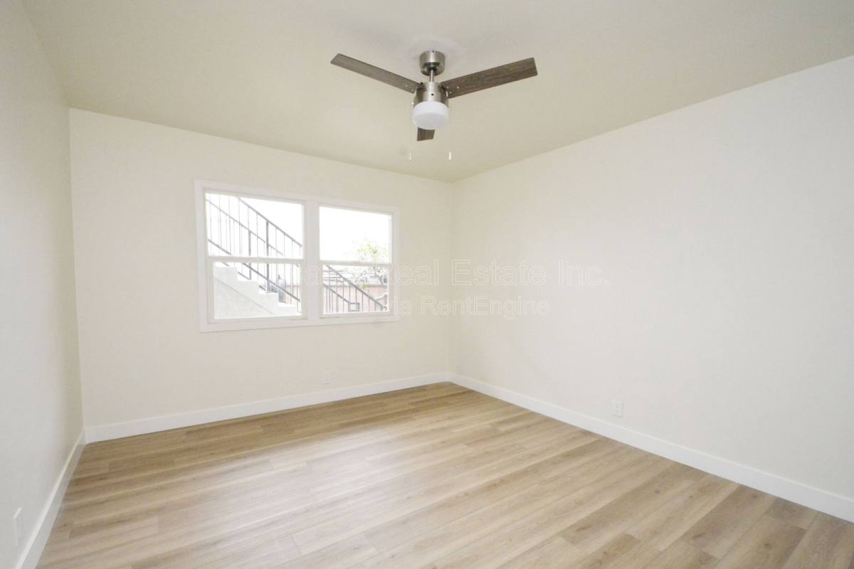 Apartment for rent at 2972 Pacific Ave #A, Long Beach, CA 90806